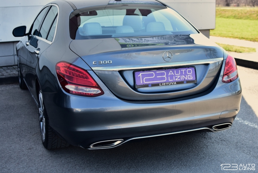 Mercedes-Benz C300
