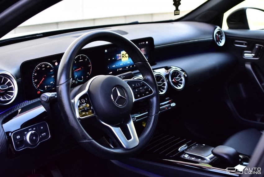 Mercedes-Benz A180
