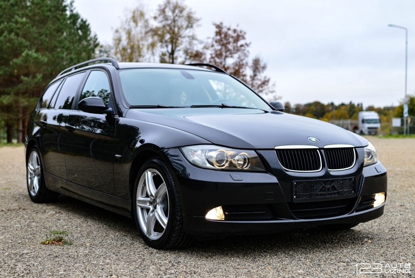 BMW 320