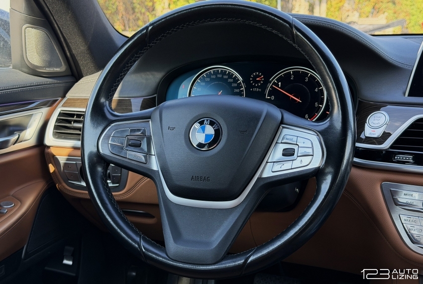 BMW 730