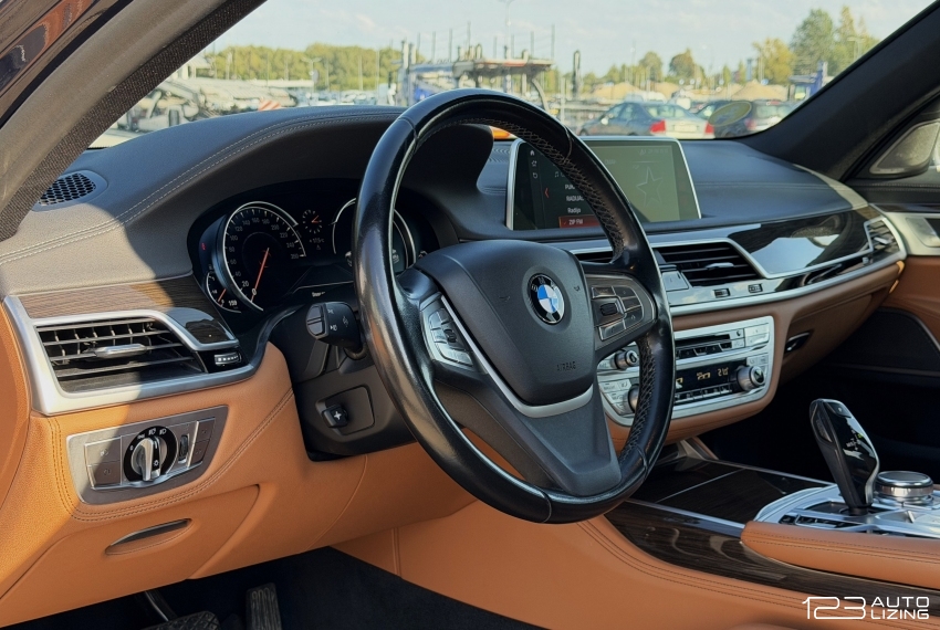 BMW 730