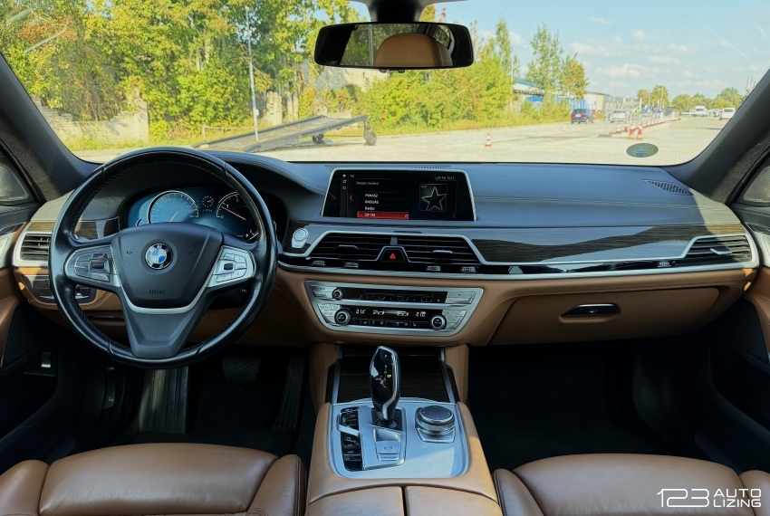 BMW 730