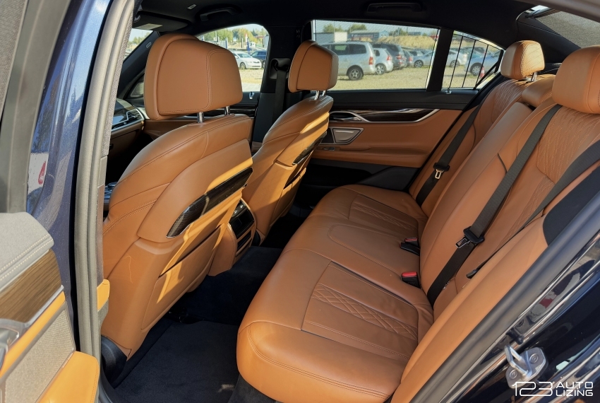 BMW 730