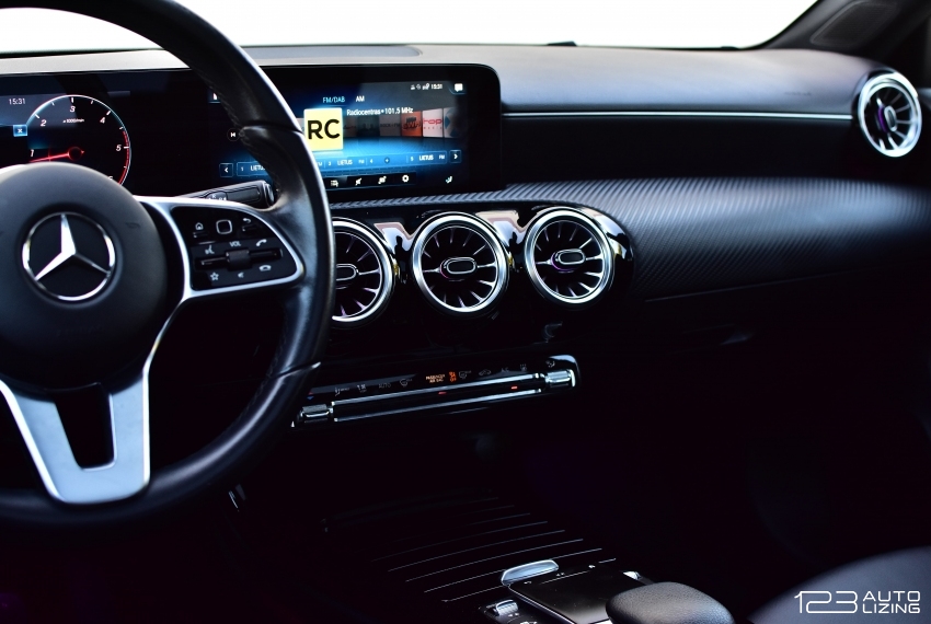 Mercedes-Benz A180