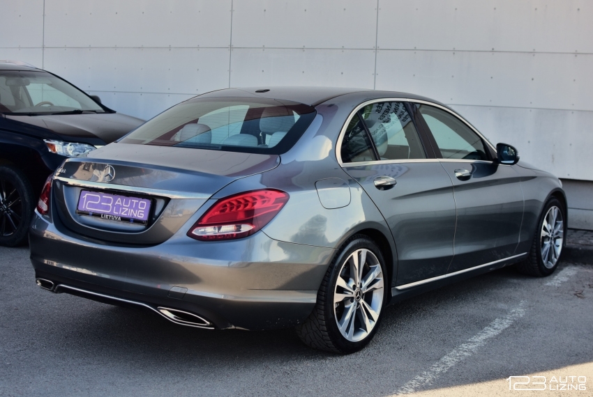 Mercedes-Benz C300