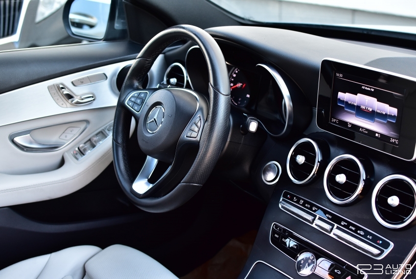 Mercedes-Benz C300