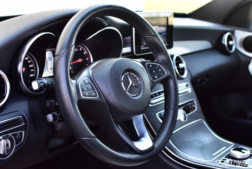 Mercedes-Benz C300