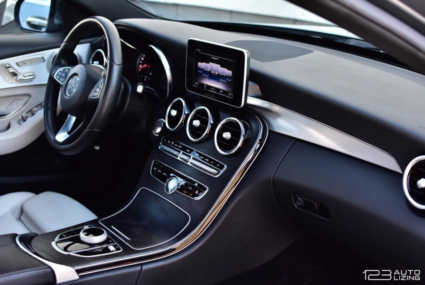 Mercedes-Benz C300