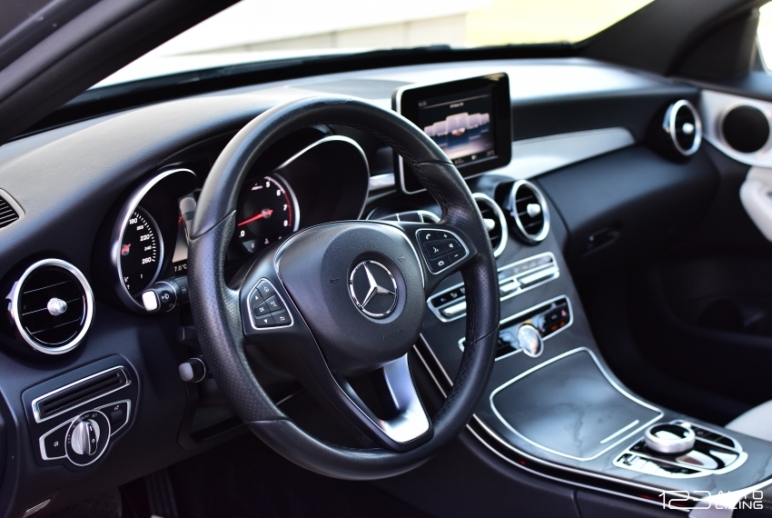 Mercedes-Benz C300