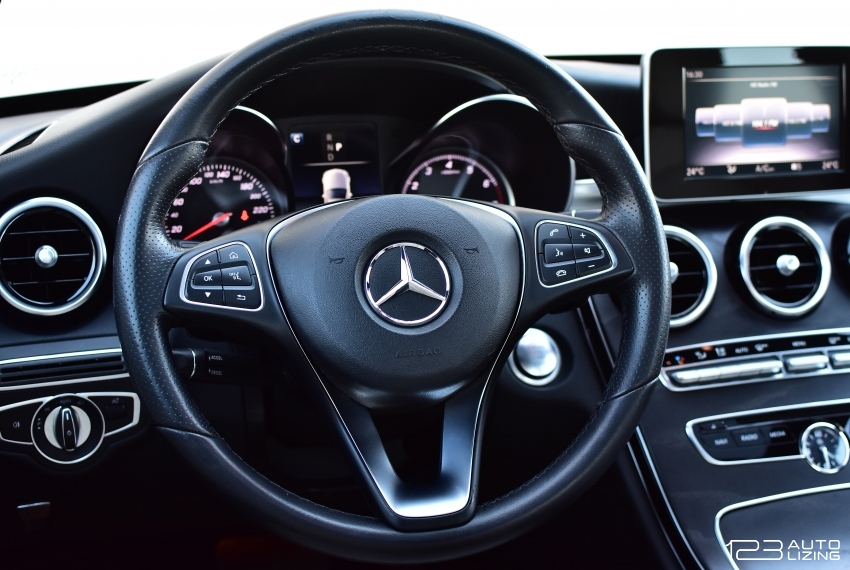 Mercedes-Benz C300