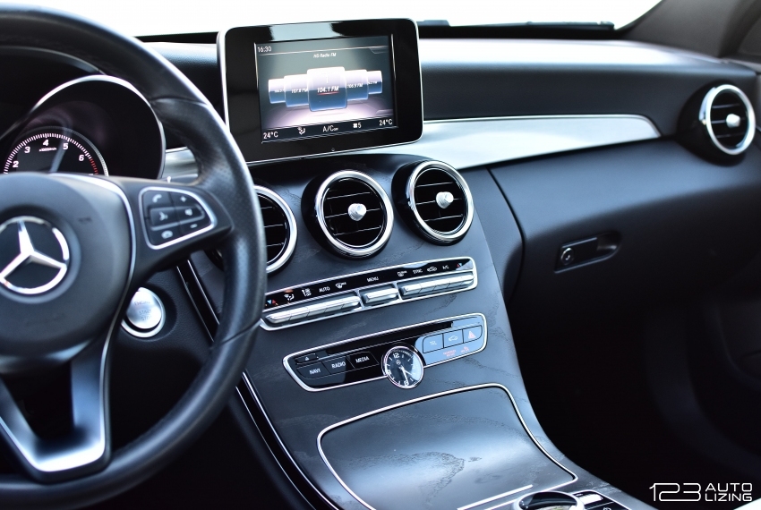 Mercedes-Benz C300