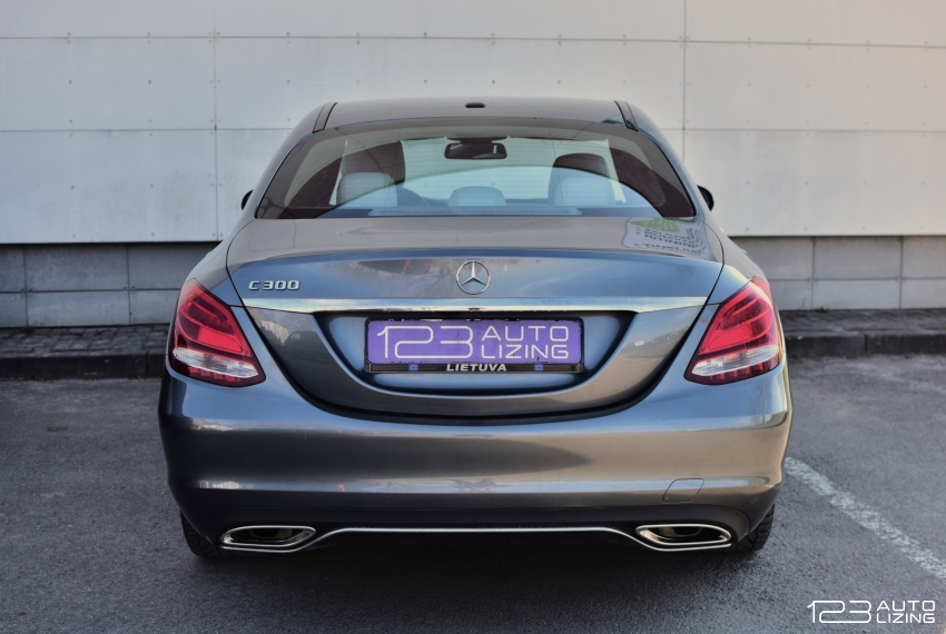 Mercedes-Benz C300
