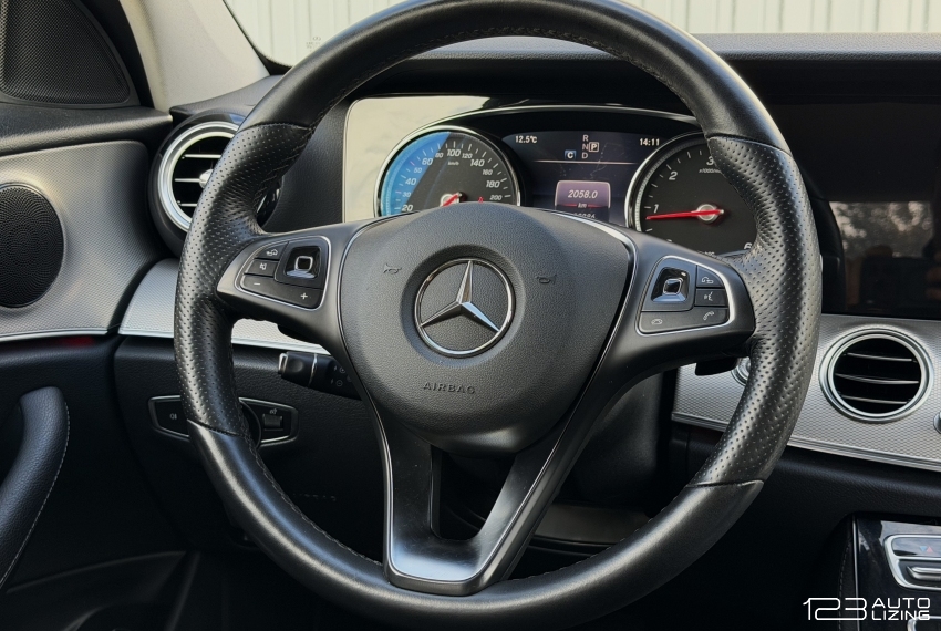 Mercedes-Benz E200