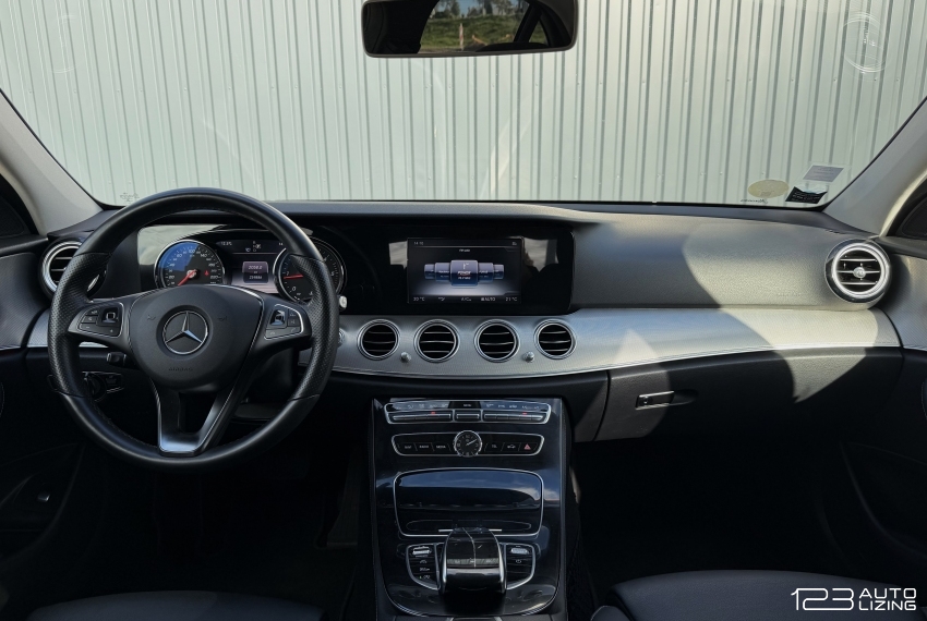 Mercedes-Benz E200