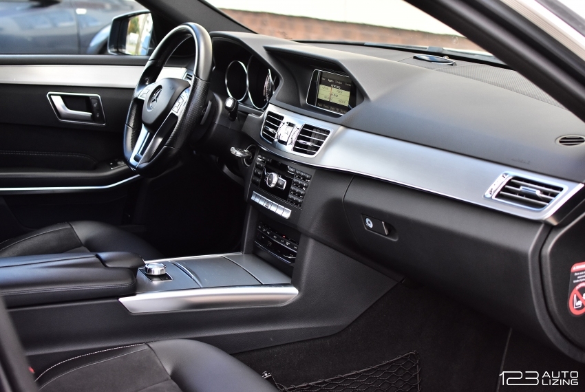 Mercedes-Benz E300