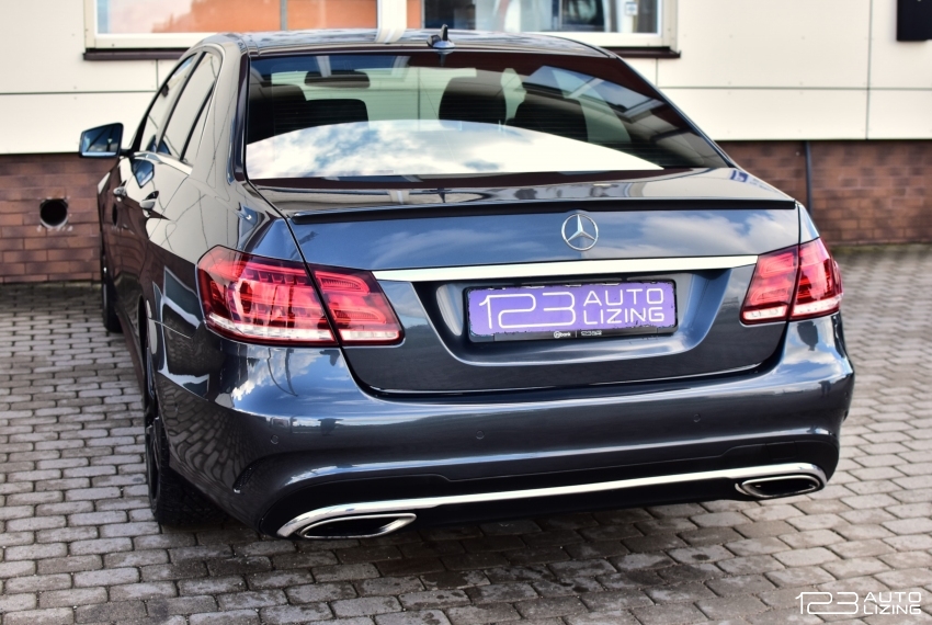 Mercedes-Benz E300