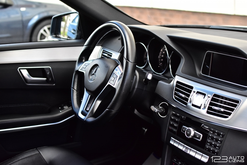 Mercedes-Benz E300