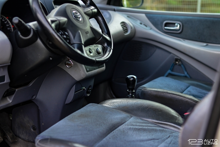 Nissan Almera Tino