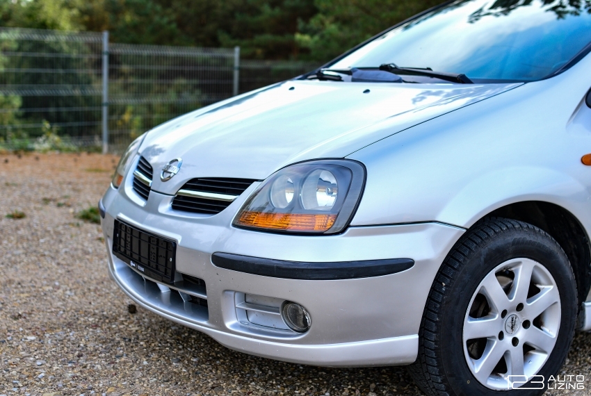 Nissan Almera Tino