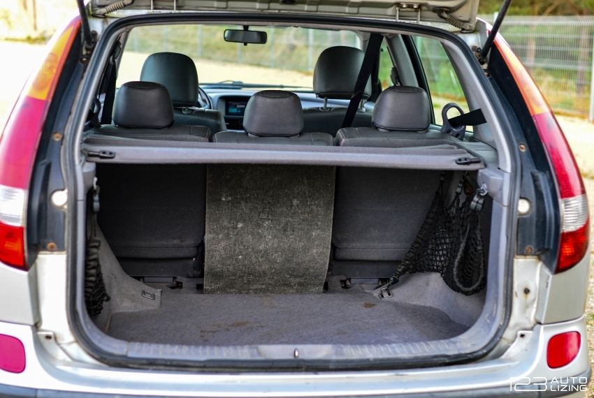 Nissan Almera Tino