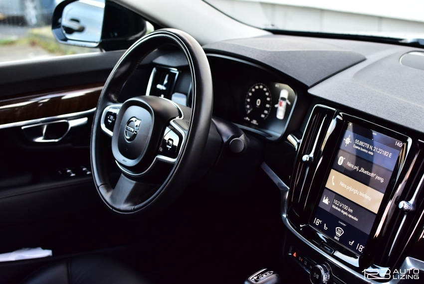 Volvo S90