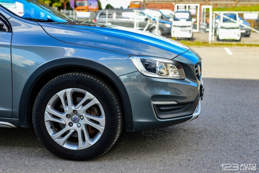 Volvo V60 Cross Country 