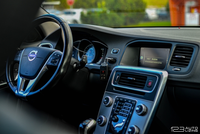 Volvo V60 Cross Country 