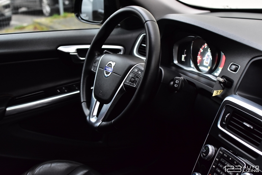 Volvo V60 Cross Country 