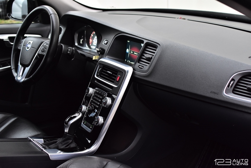 Volvo V60 Cross Country 