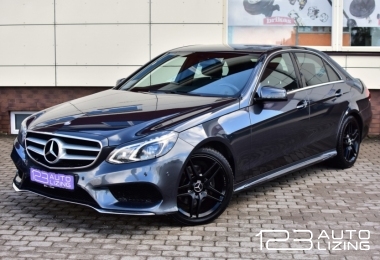 Mercedes-Benz E300, Sedanas