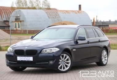 BMW 520, Universalas