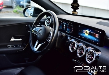 Mercedes-Benz A180