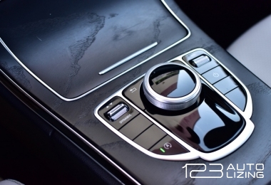 Mercedes-Benz C300