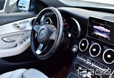 Mercedes-Benz C300