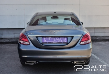 Mercedes-Benz C300