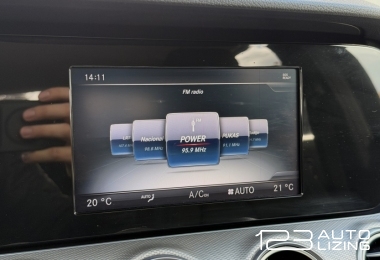 Mercedes-Benz E200