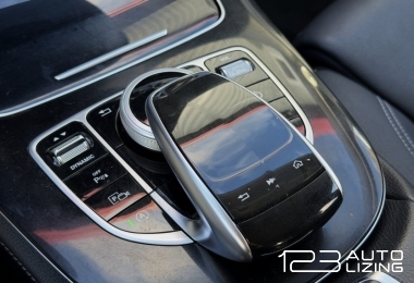 Mercedes-Benz E200