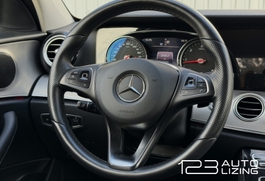 Mercedes-Benz E200