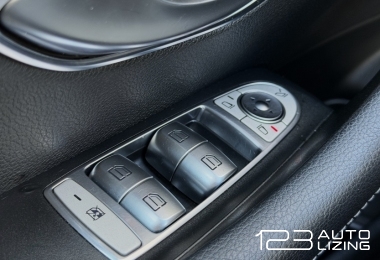 Mercedes-Benz E200