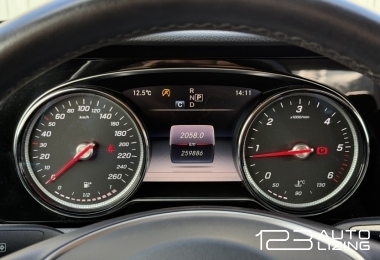 Mercedes-Benz E200