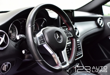 Mercedes-Benz GLA220