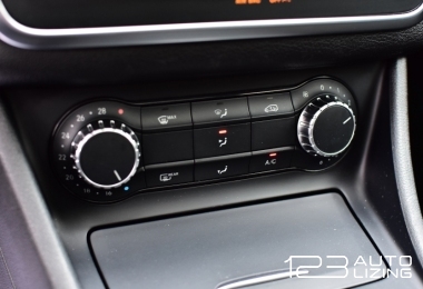 Mercedes-Benz GLA220