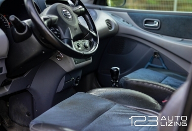 Nissan Almera Tino