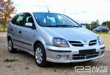 Nissan Almera Tino
