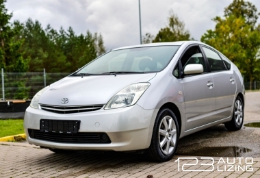 Toyota Prius, Hečbekas