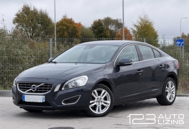 Volvo S60, Sedanas